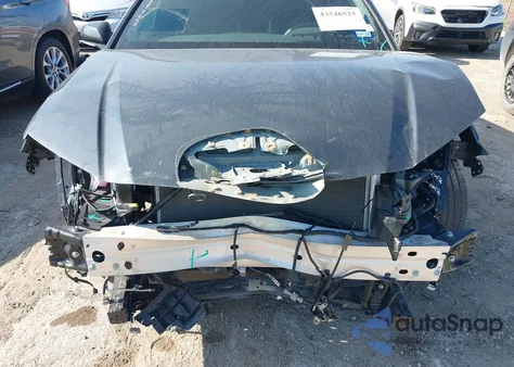 2025 Toyota Camry Se z USA, uszkodzony, nr VIN 4T1DAACK5SU547175